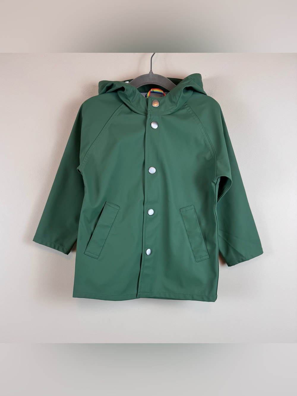 Primary Raincoat in Chive